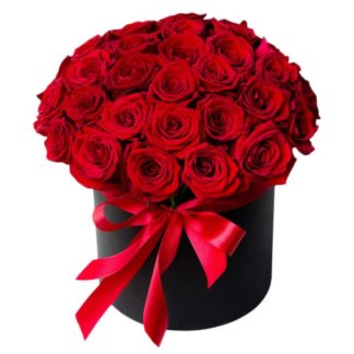 25 red roses in a hatbox | Flower Delivery Pushkino