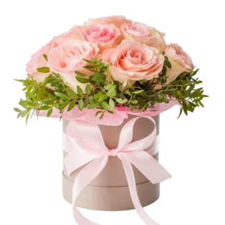 25 pink roses in a hatbox | Flower Delivery Pushkino